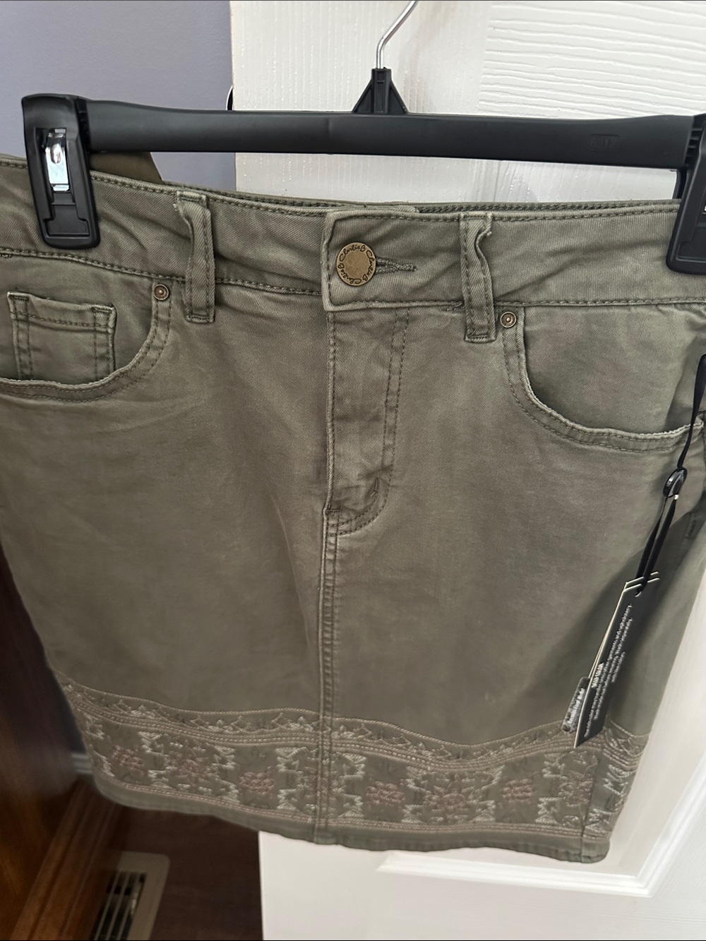CHARLIE B Olive Green Embroidered Midi Skirt